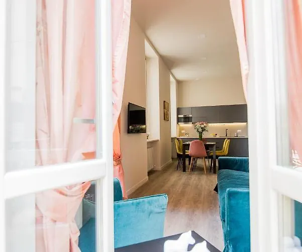 Carlina Palace By Varental Apartahotel 4*