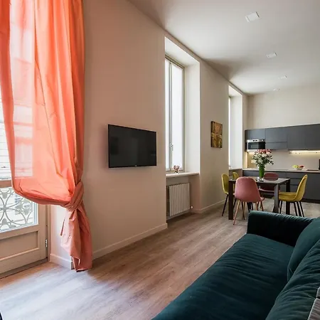 Carlina Palace By Varental Hotel apartamentowy 4*