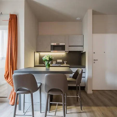 Carlina Palace By Varental Aparthotel *