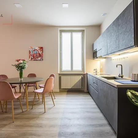 Carlina Palace By Varental